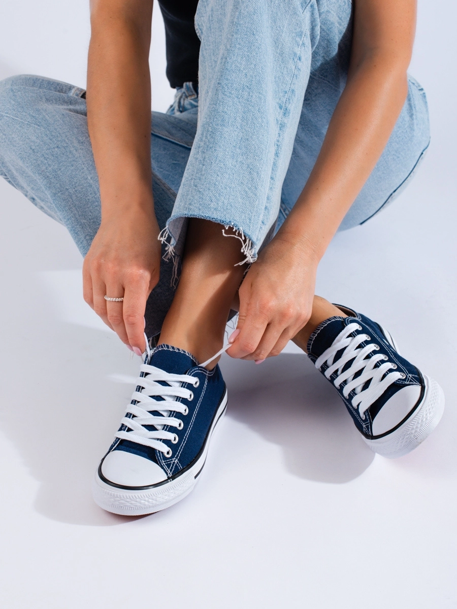 Adidași interesanți pentru femei de culoare albastru închis fără toc