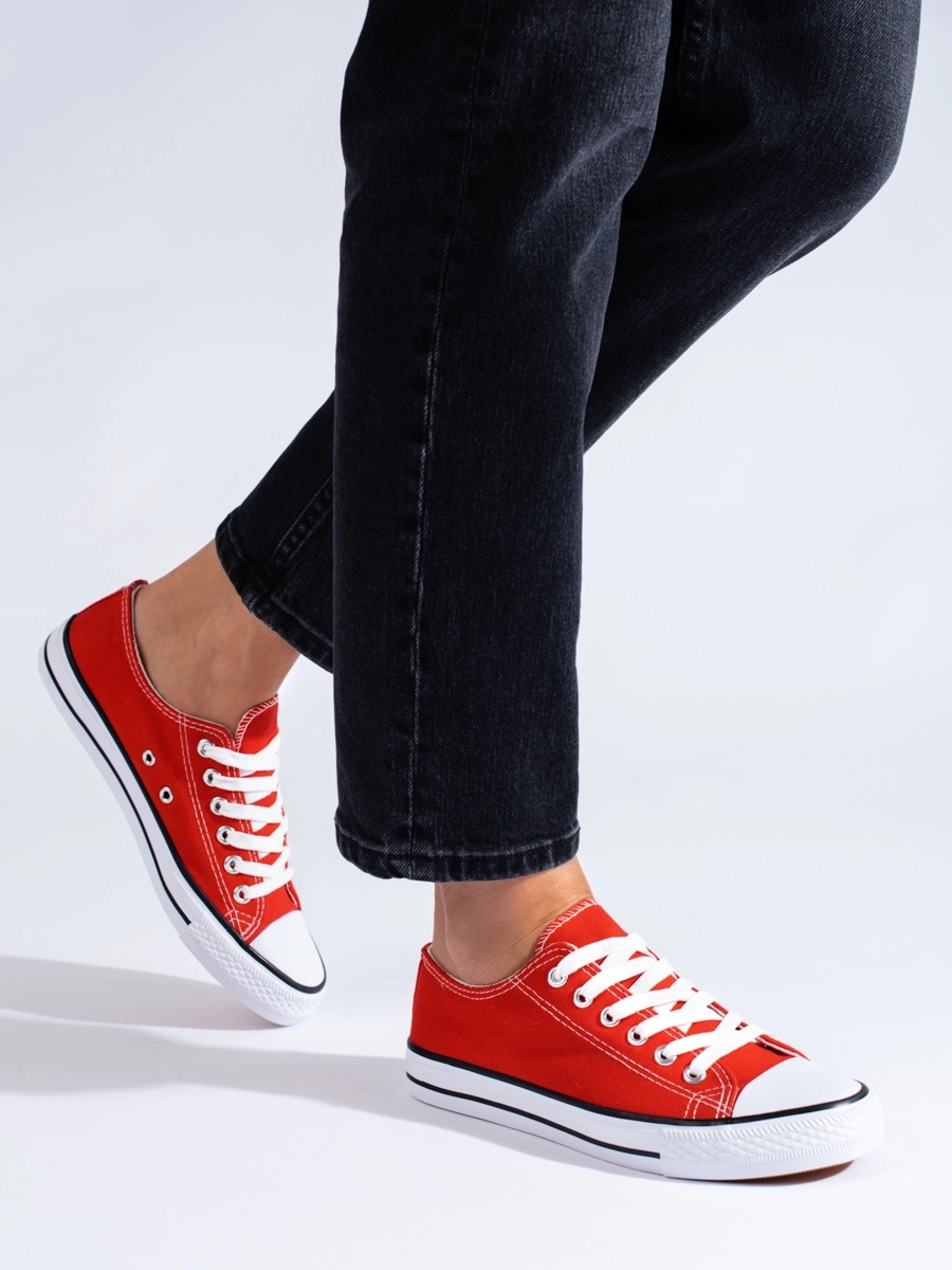 Adidași pentru femei exclusiviste fără toc