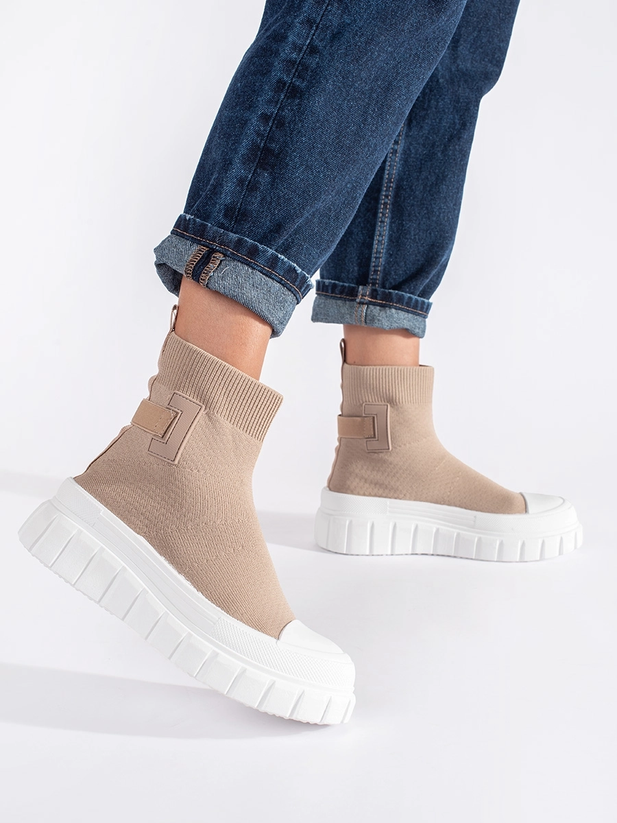 Adidași trendy pentru femei bej fără toc
